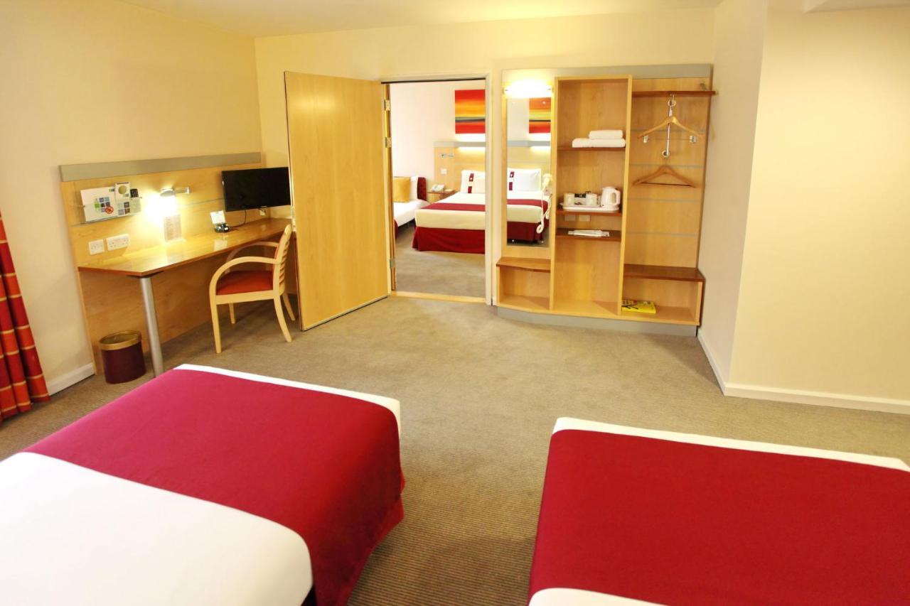 Holiday Inn Express Birmingham Redditch By Ihg Редич Экстерьер фото